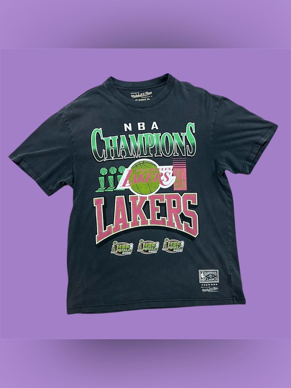 Mitchell & Ness Los Angeles Lakers Threepeat Champions Neon Colors Graphic Tee L